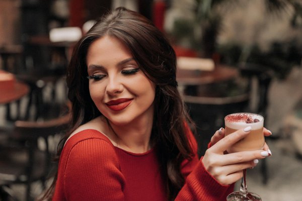 Comment réaliser un maquillage des yeux de chat pour un effet dramatique?